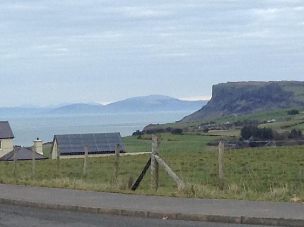 Corratavey Guest Accommodation Ballycastle Eksteriør billede